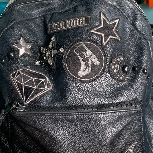 Steve Madden back pack embroidered with gems - Picture 2 of 7